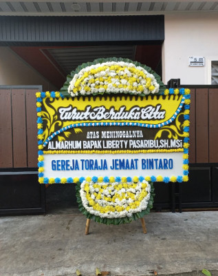 Papan Bunga Duka di Senggi