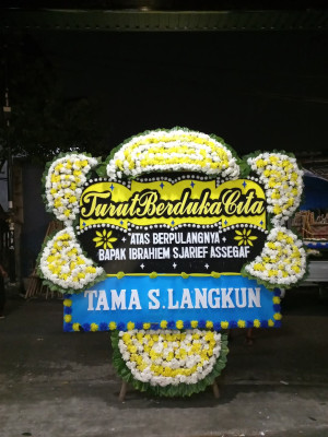 Papan Bunga Duka di Senggi