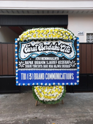 Papan Bunga Duka di Senggi